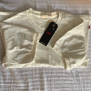 NWT Levis puff sleeve T shirt